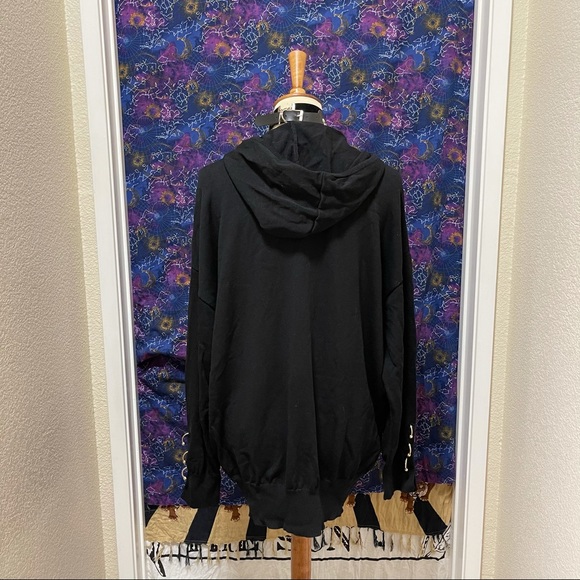 🌈 Amazing modern street studded hoodie - Picture 5 of 11